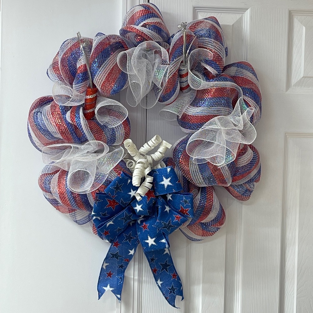 4th of July Wreath Patriotic Decor - Handmade - 23" x 27". NEW.